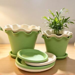 Ruffled lily edge flower pot set